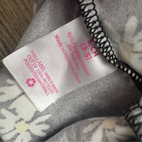 Women’s dress 2 Pc blouse/ Mini Skirt Daisy flowers graphic lettuces edges. L - Picture 6 of 7